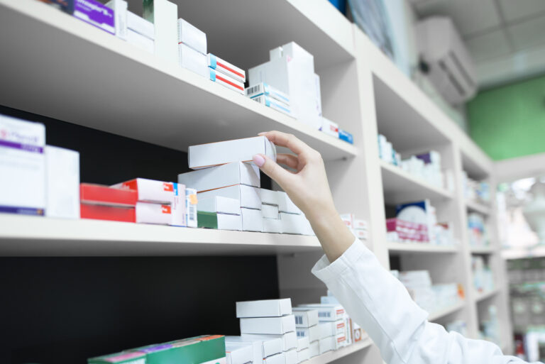 Lire la suite à propos de l’article Pharmacien au Bénin — Quels sont les défis de la pharmacie aujourd’hui ?